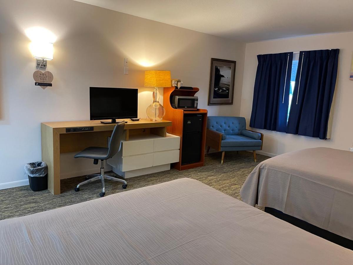 Camp Inn Lodge Oscoda Esterno foto