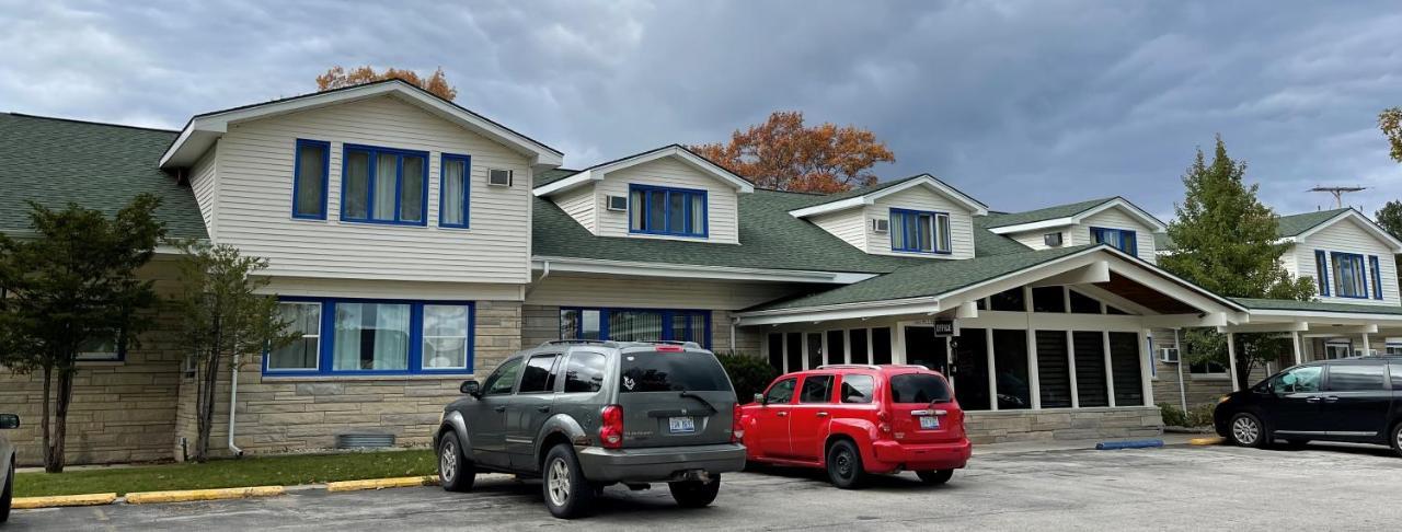 Camp Inn Lodge Oscoda Esterno foto