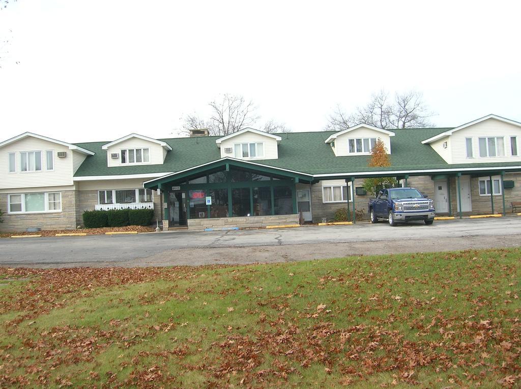 Camp Inn Lodge Oscoda Esterno foto
