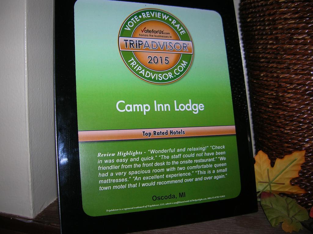 Camp Inn Lodge Oscoda Esterno foto